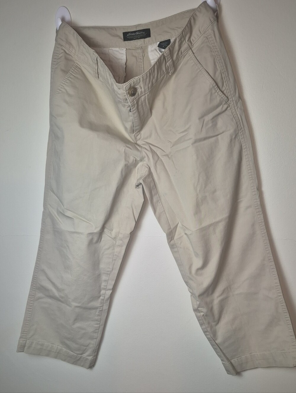 Eddie Bauer Womans Size 6 Light Khaki Straight Leg Chinoscapri-length pants